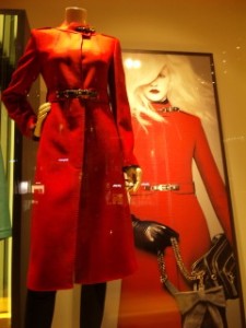Max Maraの赤いコート